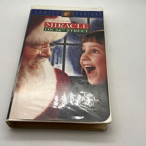 Miracle on 34th Street starring Mara‎ Wilson (VHS,1995,Clam Shell,)